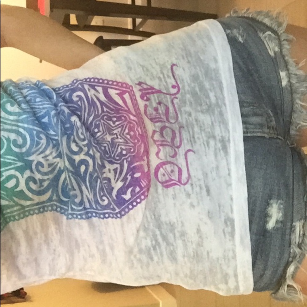 S Obey tee ✌️ - Picture 4 of 5